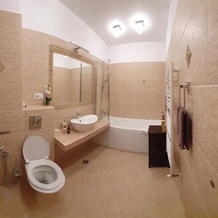 Lux Green Apartament Apartment Brasov